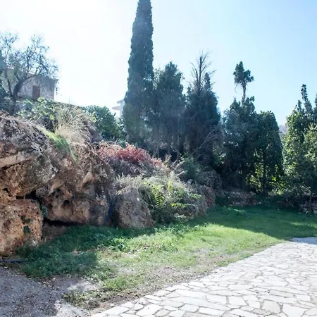 Appartement Manoleas - 7 *